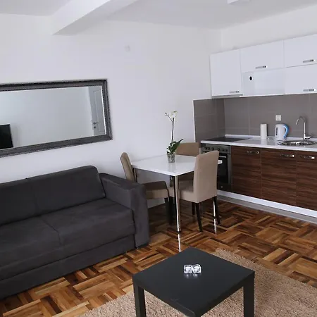 Apartment Sapa & *